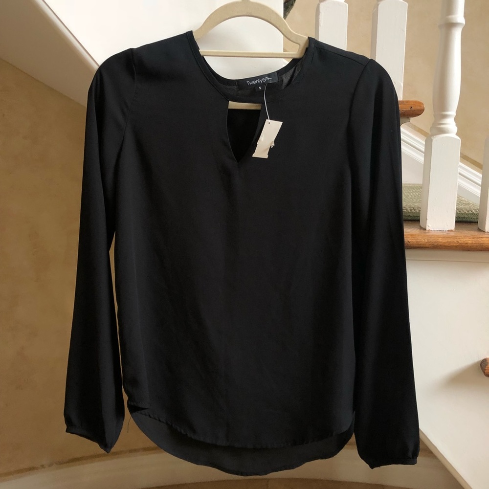 Twenty5A Women’s Black Blouse NWT
